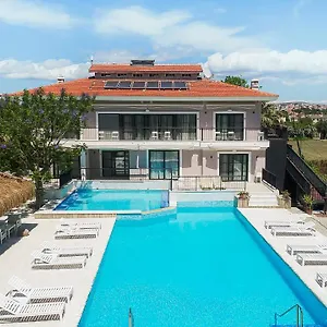  Otel Suess